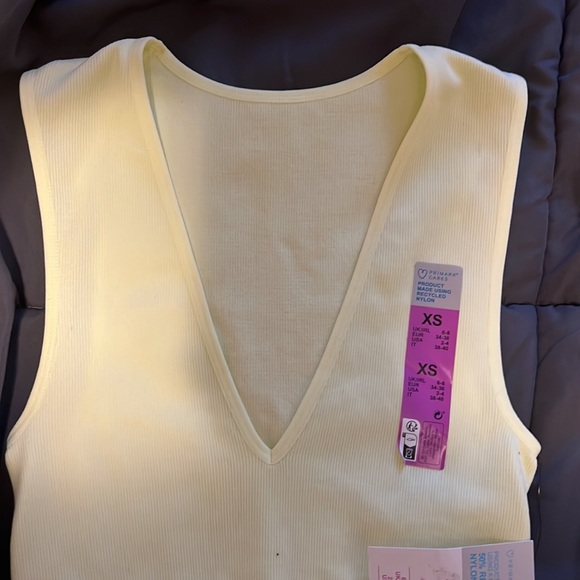 Primark sleeveless tank top - Picture 2 of 5
